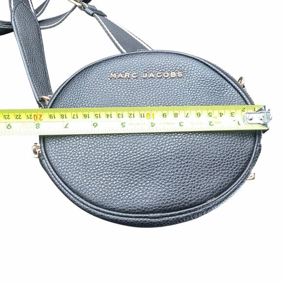 Marc Jacobs Black Pebbled Leather Round Crossbody Bag - Picture 4 of 12